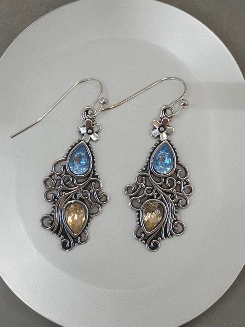 Fashion Jewelry Silver-Tone Filigree Earrings with Blue and Champagne Stone NWOT